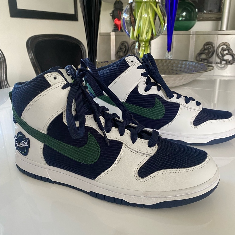 Nike Dunk High
Sports Specialties White Navy - Picture 6 of 7